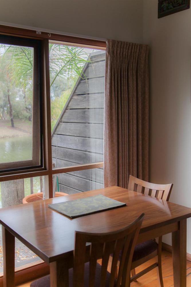 Perricoota Vines Retreat Hotell Moama Rom bilde